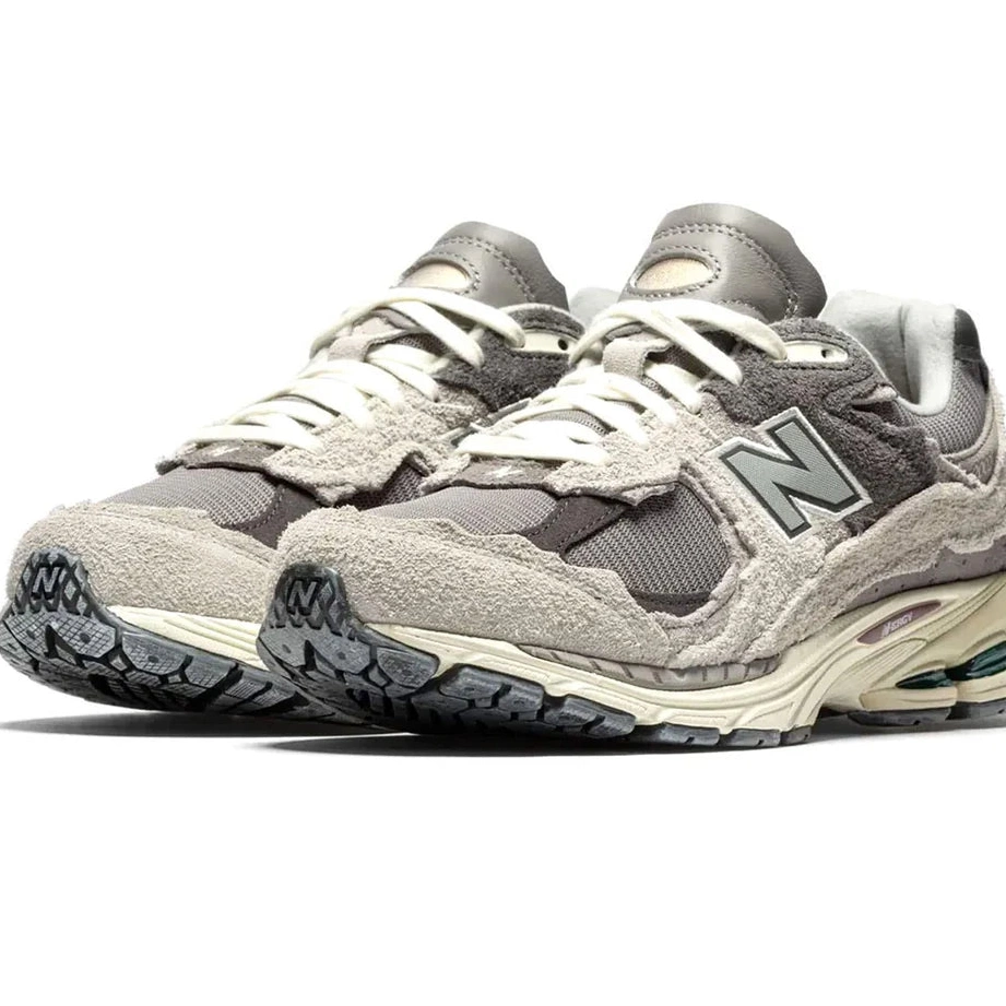Cloud' New Balance 'Protection Pack - Rain 2002R 0825